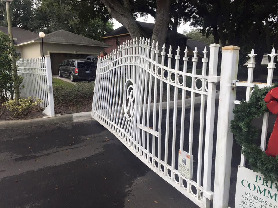 white-steel-gate-repaired-tampa